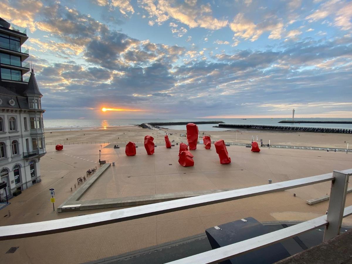 Panoramic View On Beach, Ships, Sea - Place To Be Ostende Exteriér fotografie